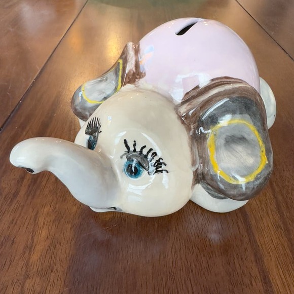 Studio Pottery Elephant Piggy Bank Hand Painted w Stopper Signed Juliana Vintage - Picture 4 of 13
